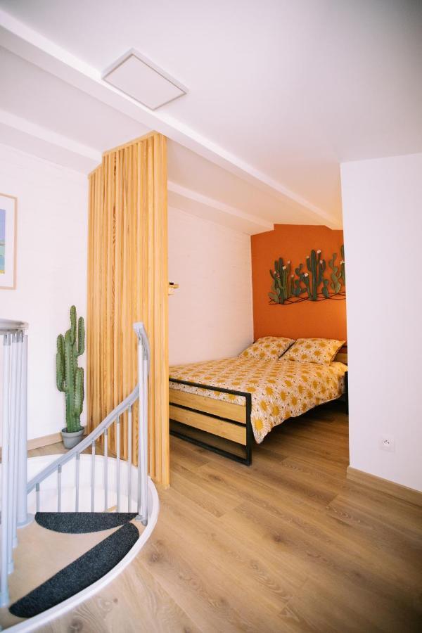 Duplex Avec Terrasse - Hyper-Centre De Toulon Apartment Luaran gambar