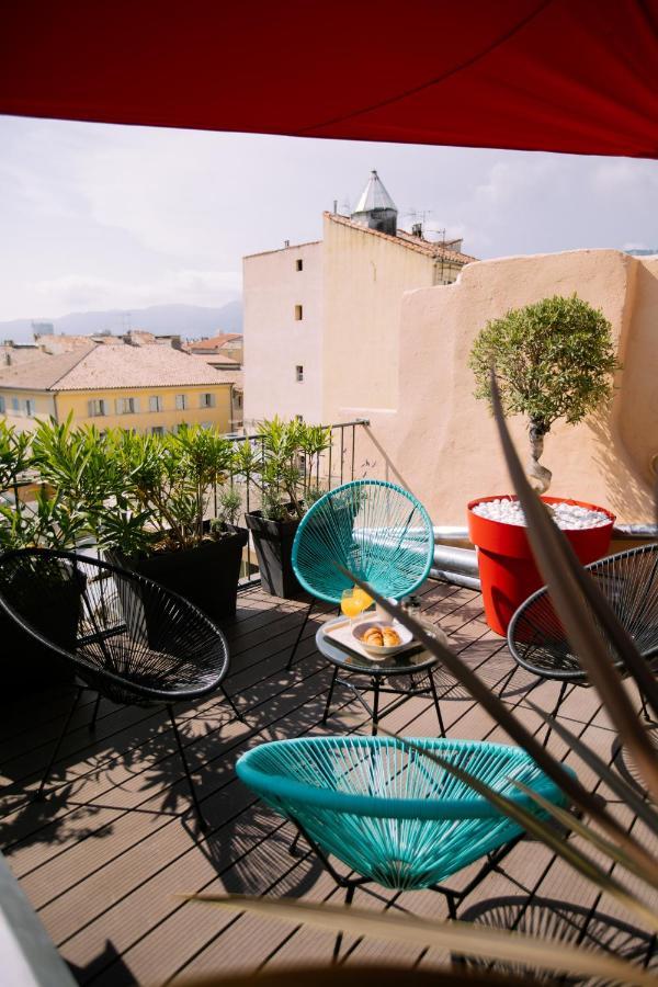 Duplex Avec Terrasse - Hyper-Centre De Toulon Apartment Luaran gambar